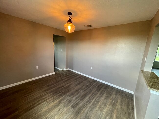 Building Photo - 8412 US-87