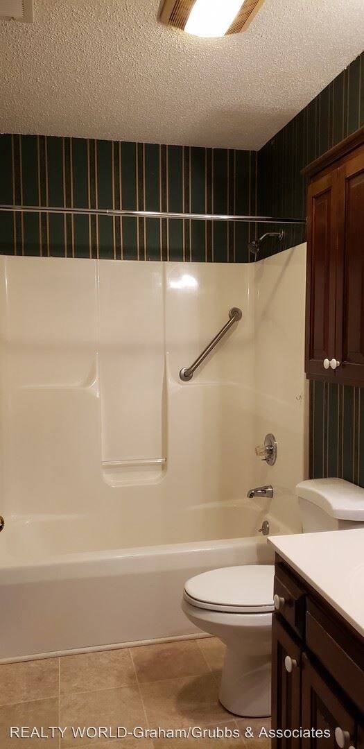 Building Photo - 2 br, 2 bath House - 604 Sherbrooke Circle
