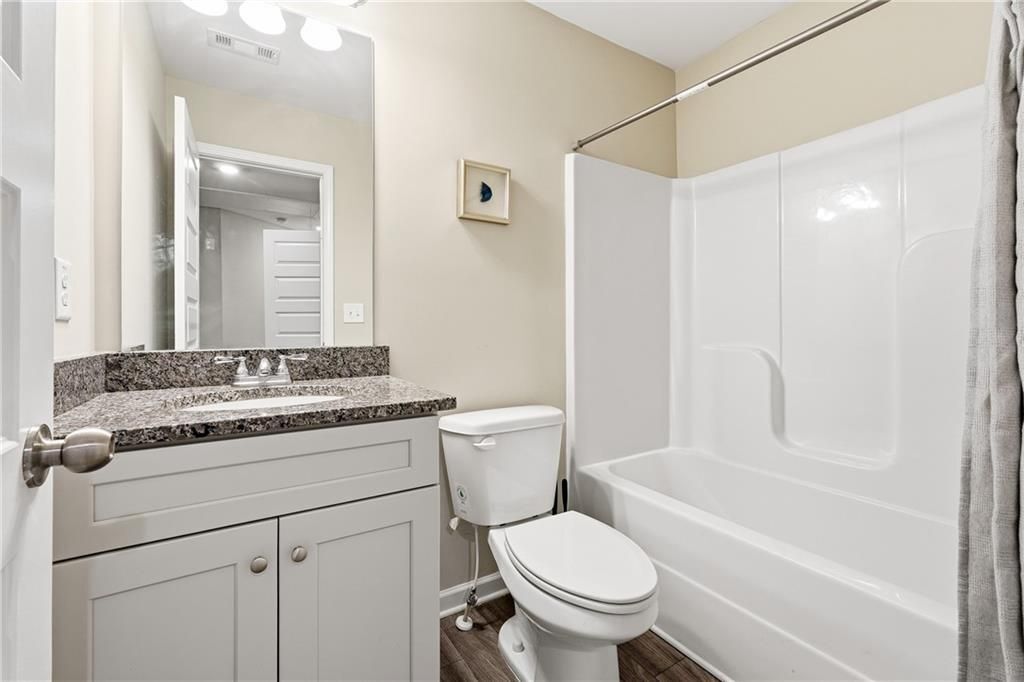 Building Photo - 334 Melody Ln