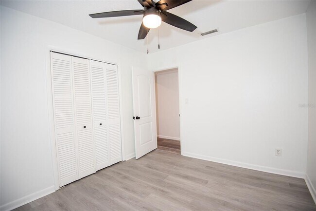 Building Photo - 6440 Greylynne St