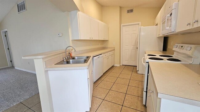 Building Photo - 10368 Lansfield St