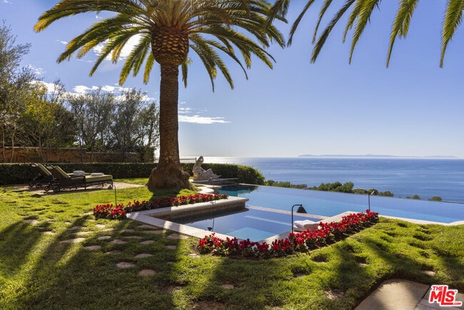 Building Photo - 28 Deep Sea