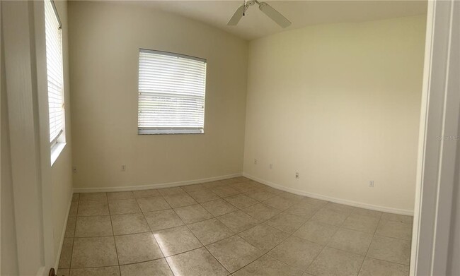 Building Photo - 664 Silk Oak Dr