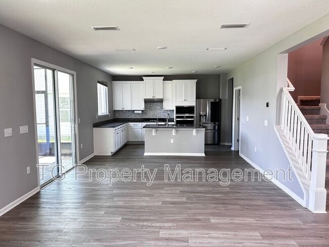 Building Photo - 11646 Pacific Dogwood Ct