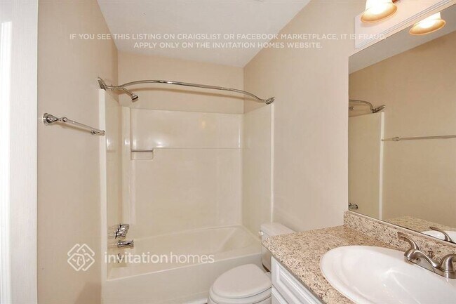 Building Photo - 261 Rustic Ridge Dr NE