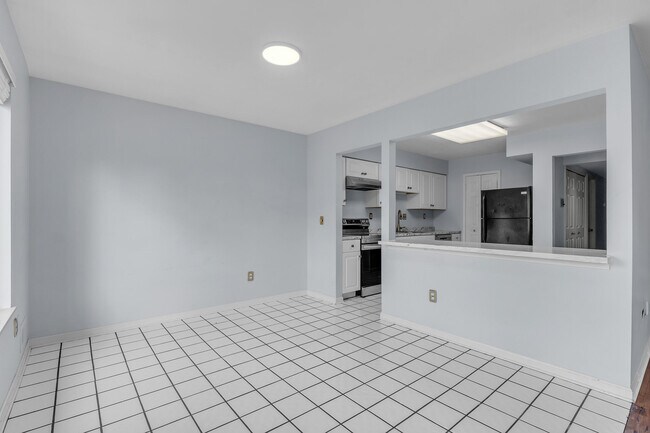 Building Photo - 5406 Carol Run W