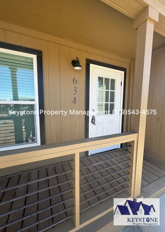 Building Photo - 632-634 Edna Ln