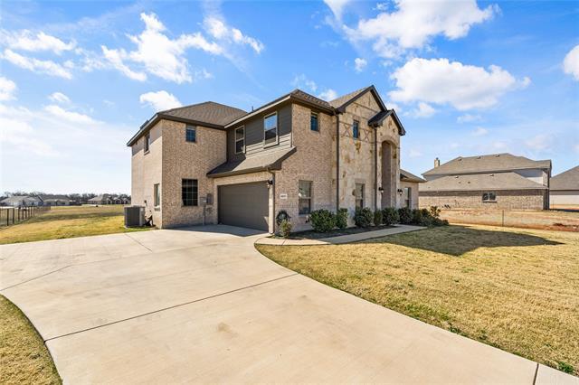 Building Photo - 6017 Mango Dr