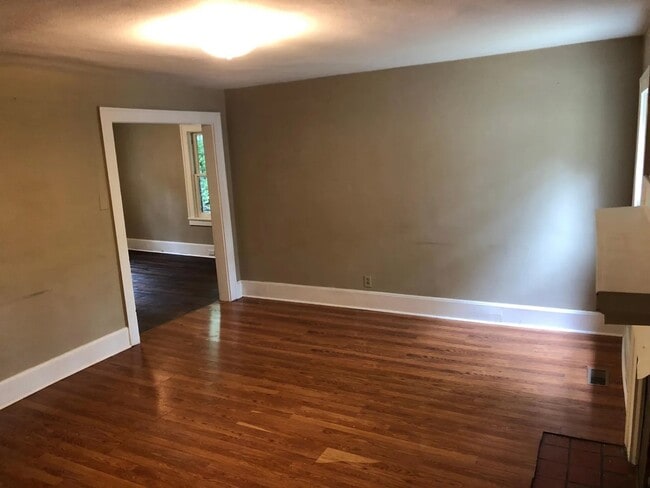 Building Photo - 419 Haynes St