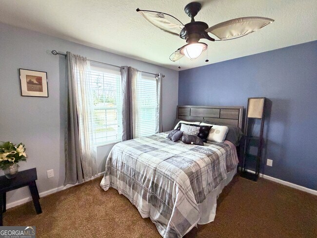 Building Photo - 215 Brooklet Cir