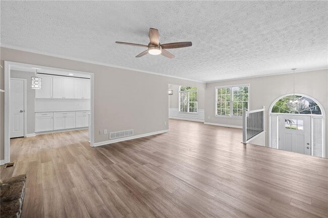 Building Photo - 504 Matthew Dr