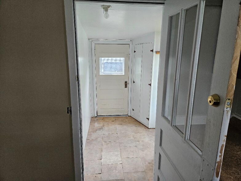 Building Photo - 1011 S Cottage Grove