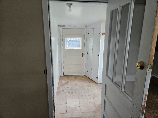 Building Photo - 1011 S Cottage Grove