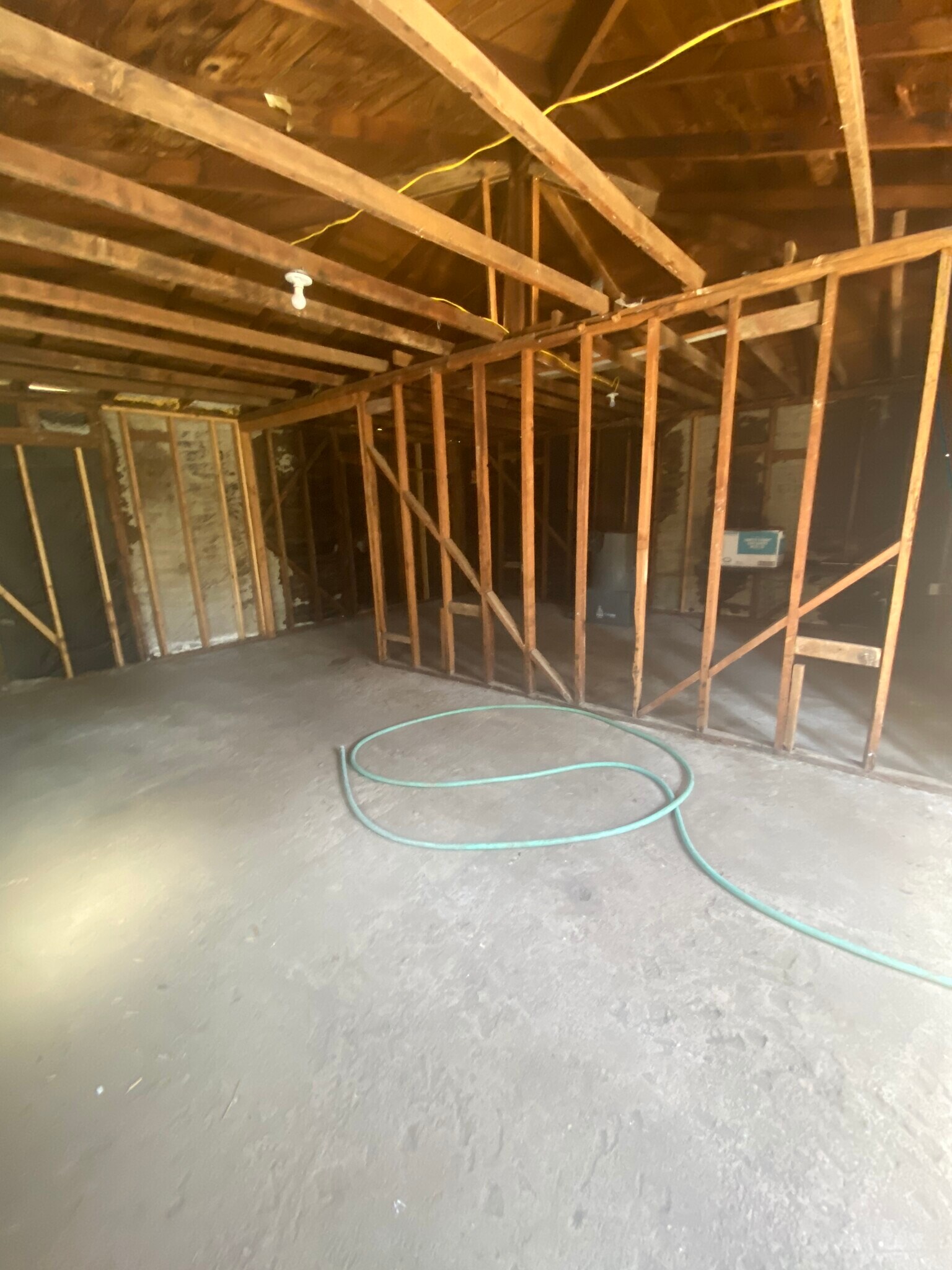 Building Photo - 272 W Beechwood Ave