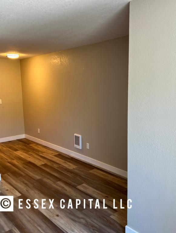 Building Photo - 401 Edgewood Ct SE