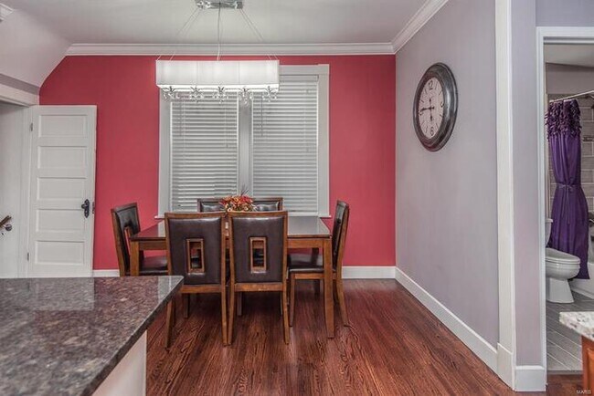 Building Photo - Fantastic 2bd/2ba home! Let yourself in!