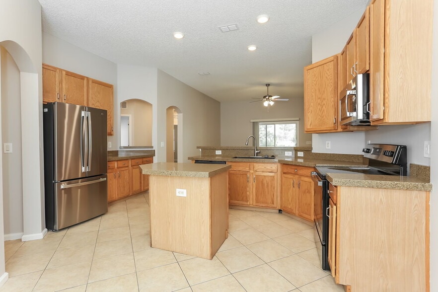 Building Photo - 3014 Piedmont Manor Dr