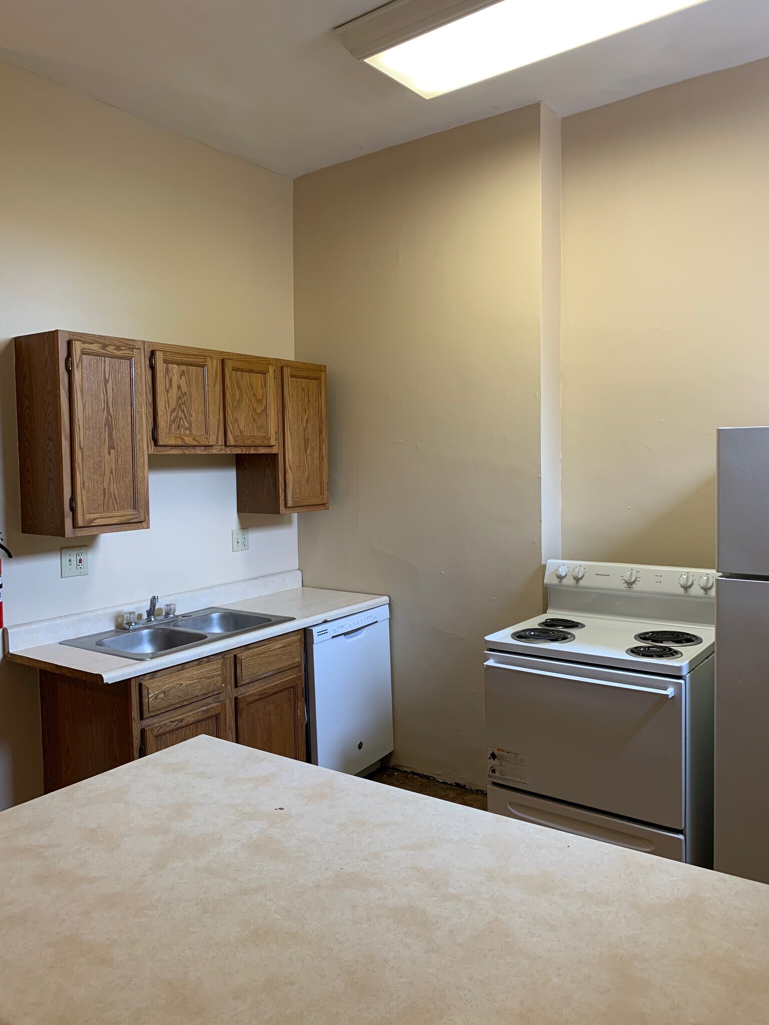 Building Photo - 2437 Ohio Ave