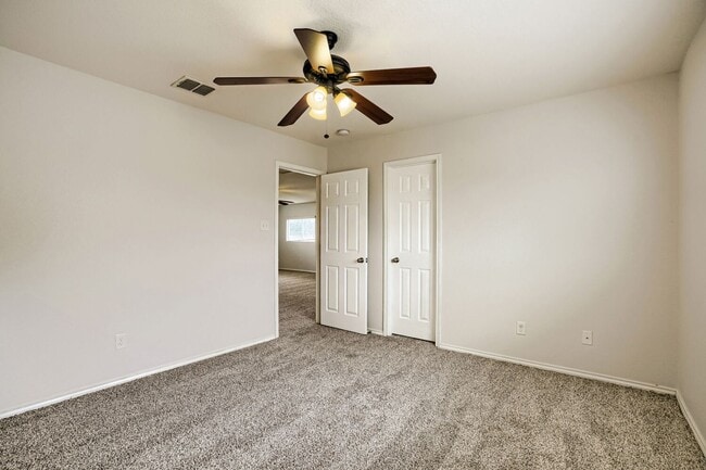 Building Photo - Property in Bulverde Village