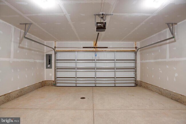 Building Photo - 4504 Dandelion Lp