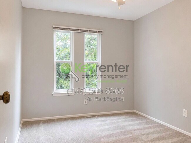 Building Photo - 153 S Comanche Cluster