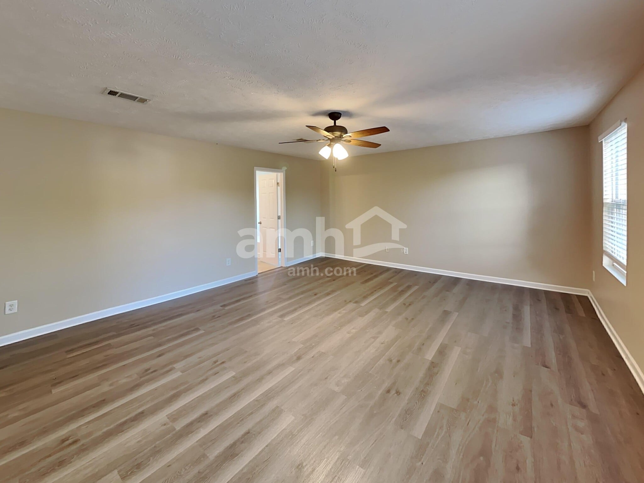 Building Photo - 3404 Boxelder Way