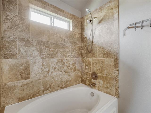 Building Photo - 5015 Spruce St