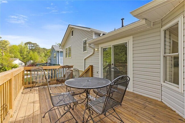 Building Photo - 4811 Nevilly Way