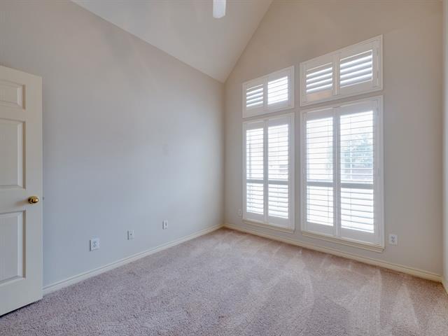 Building Photo - 8611 Forest Glen Dr
