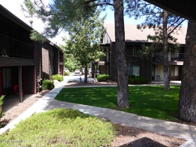Building Photo - 1 Bed, 1 Bath. Condo! Next to the Heart of NAU Campus!  - Students & Cats OK!! NO Dogs! Avail. Ma...