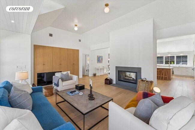 Building Photo - 25 Lamb Ave