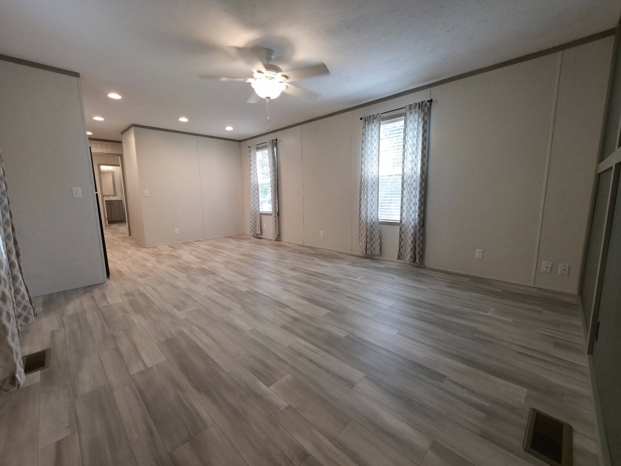 Building Photo - 1308 W Arlington Ave