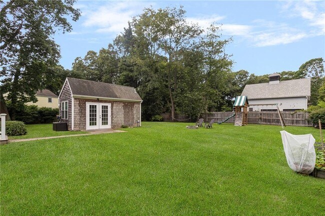 Building Photo - 248 New Meadow Rd
