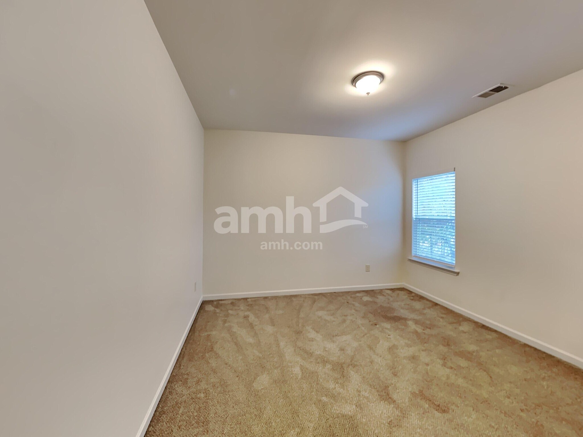 Building Photo - 105 Hickory Village Cir