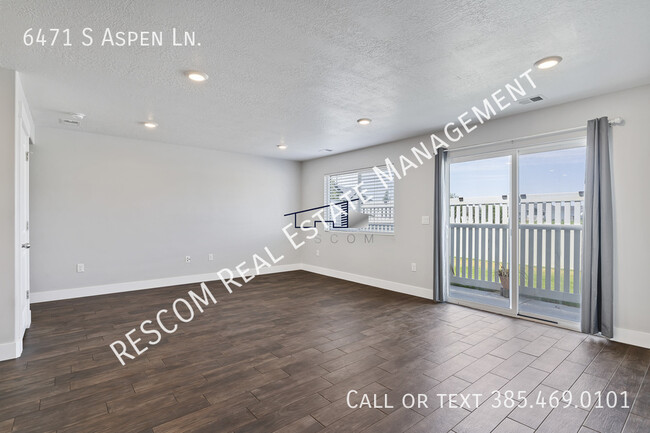 Building Photo - 6471 S Aspen Ln