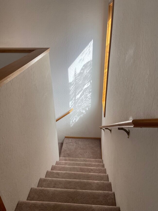 Building Photo - 2673 Wailaki St