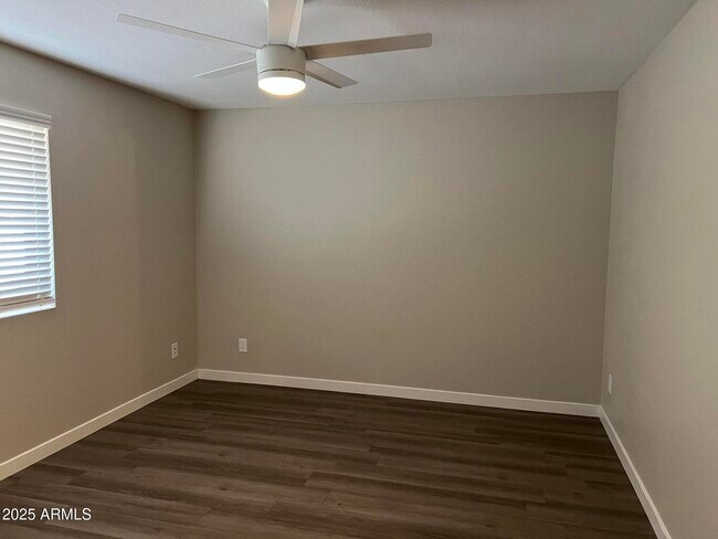 Building Photo - 10801 N 43rd Dr