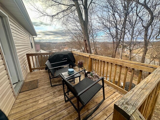 Building Photo - Charming Home in Radford