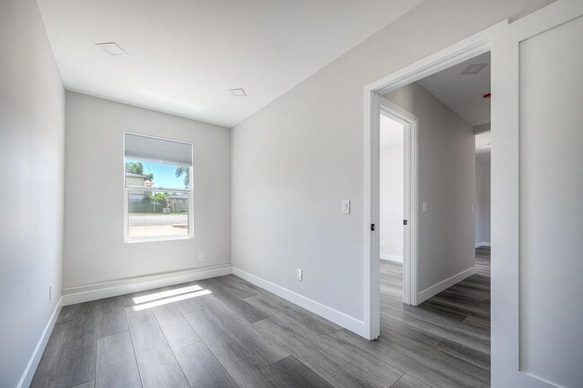 Building Photo - 199 Twin Oaks Cir