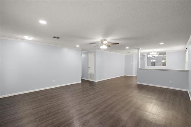 Building Photo - 635 Almandora Dr