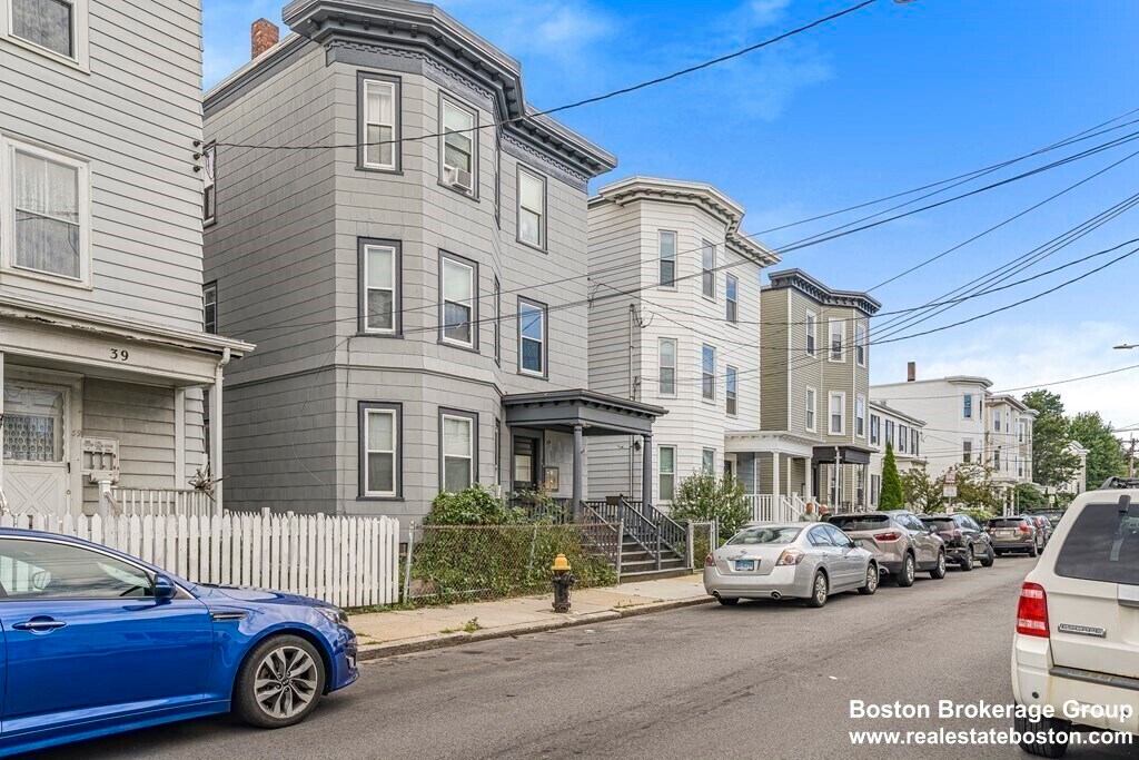 Building Photo - 37 Harbor View St