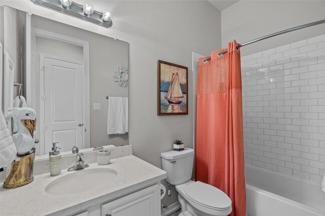 Building Photo - 715 Bayshore Dr