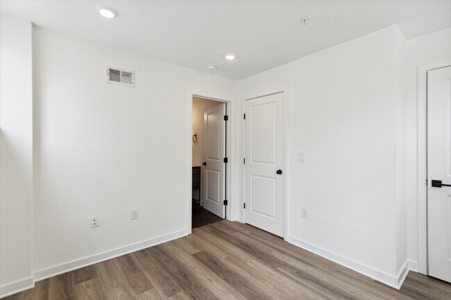 Building Photo - 1514 Master St