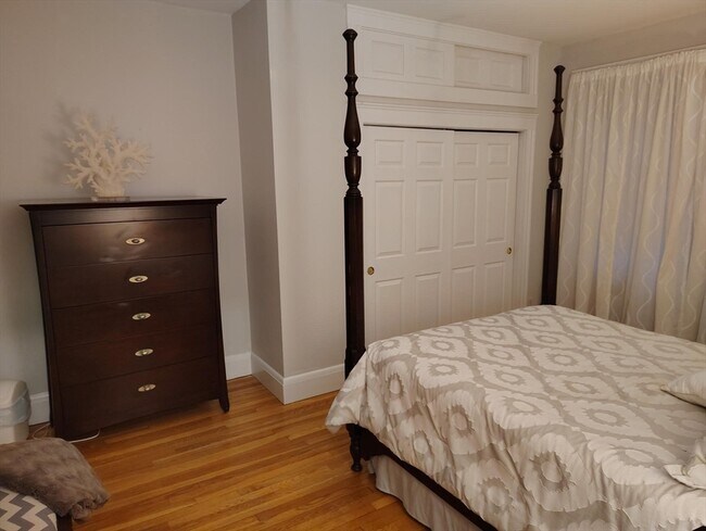 Building Photo - 357 Lafayette St