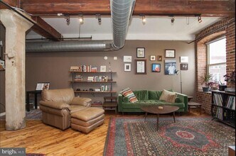 Building Photo - 1210 Buttonwood St