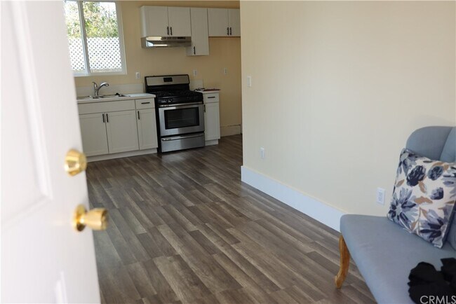 Building Photo - 11598 Cranston Ave