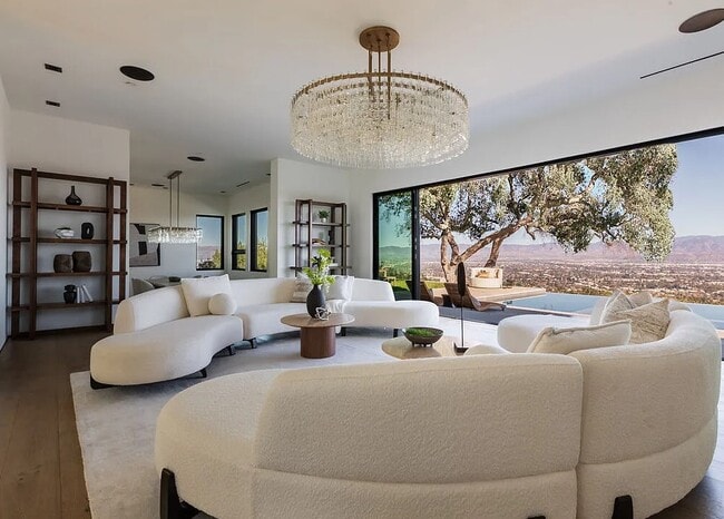 Building Photo - 13331 Mulholland Dr