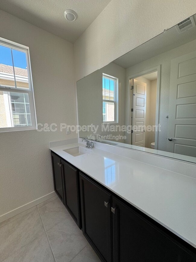 Building Photo - 5339 Shenandoah Vly Ln