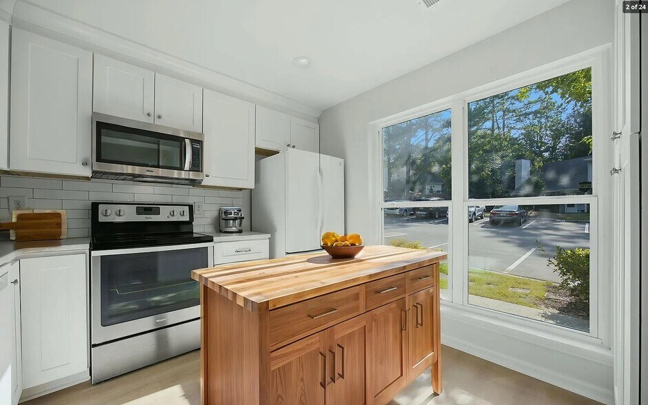 Building Photo - 2270 Newport Landing