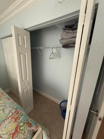 Building Photo - 2400 S Ocean Dr